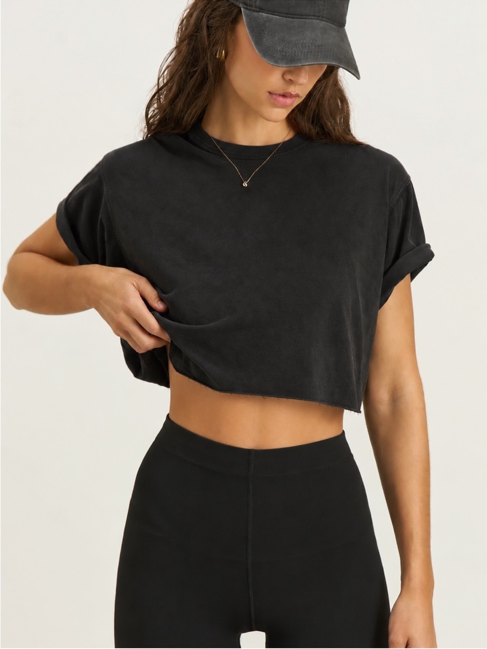 ♡ Joah Brown Relaxed Crewneck Crop Tee Black